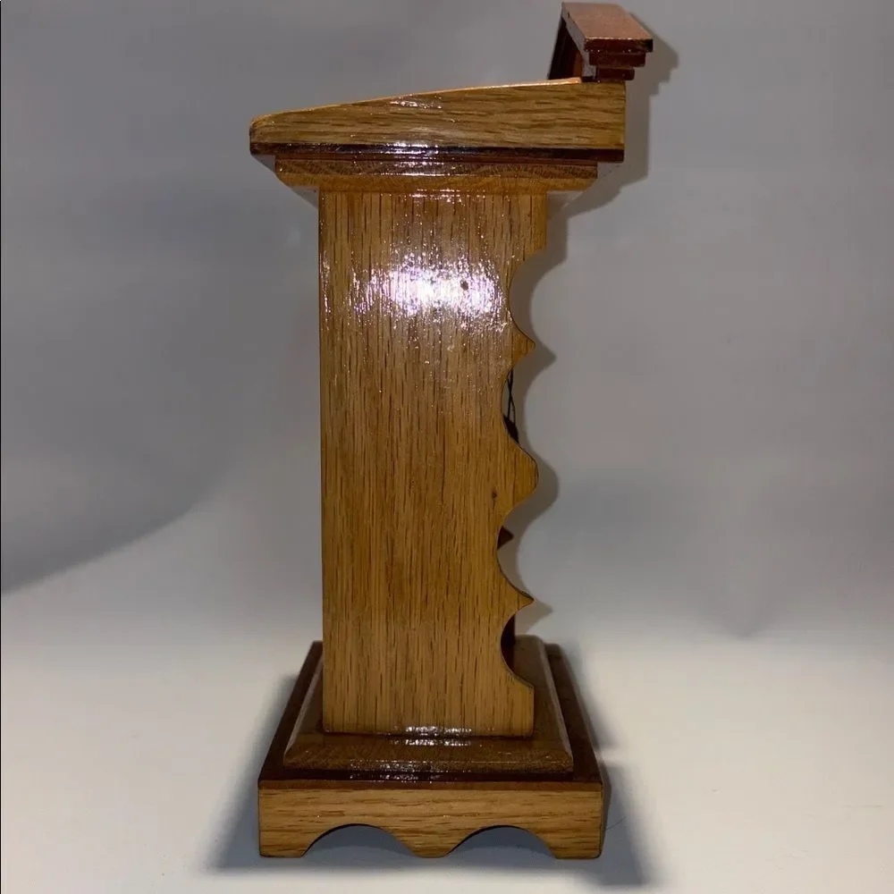 Elegant Brown Wooden Mantel Clock